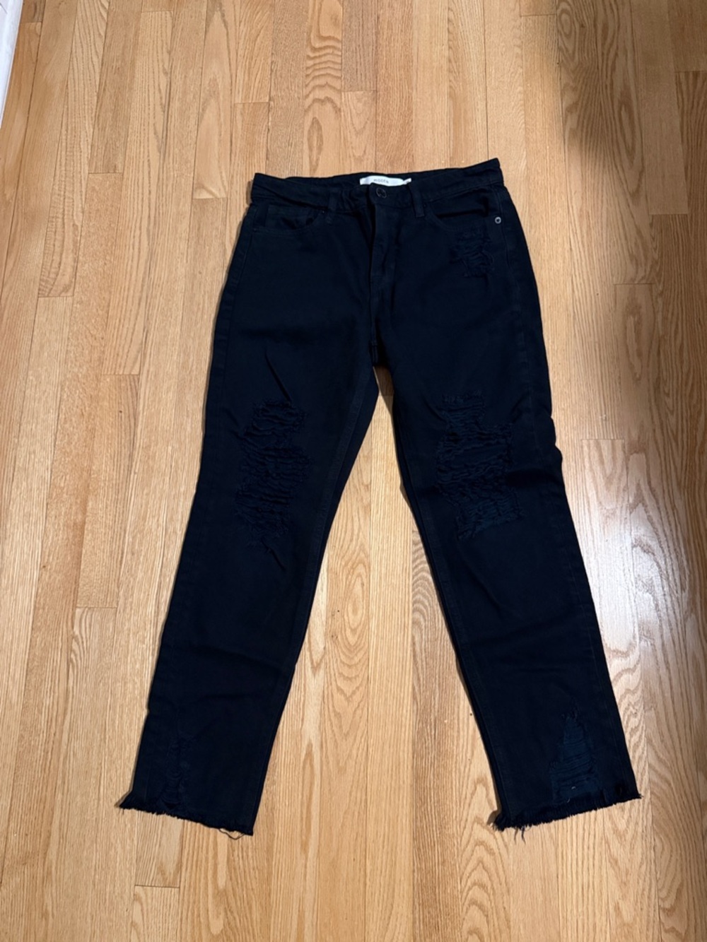 Women’s Straight Leg Distressed Jeans - Black